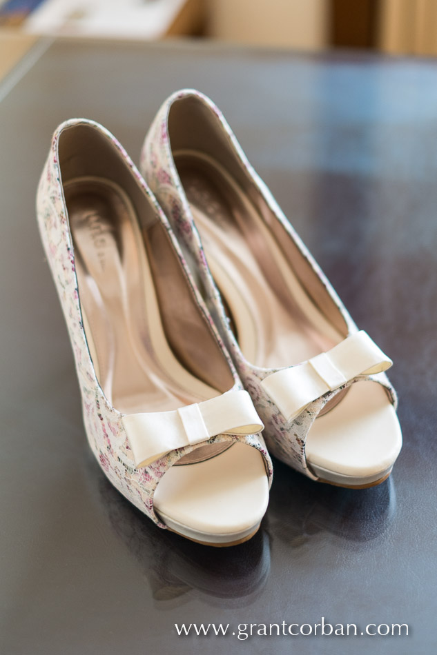 Brides shoes photographed with the Fuji X-Pro1 and XF35mm F1.4 R shot at 1/50 sec F1.4 ISO250