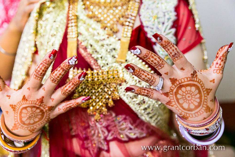 punjabi bride henna wedding photographer