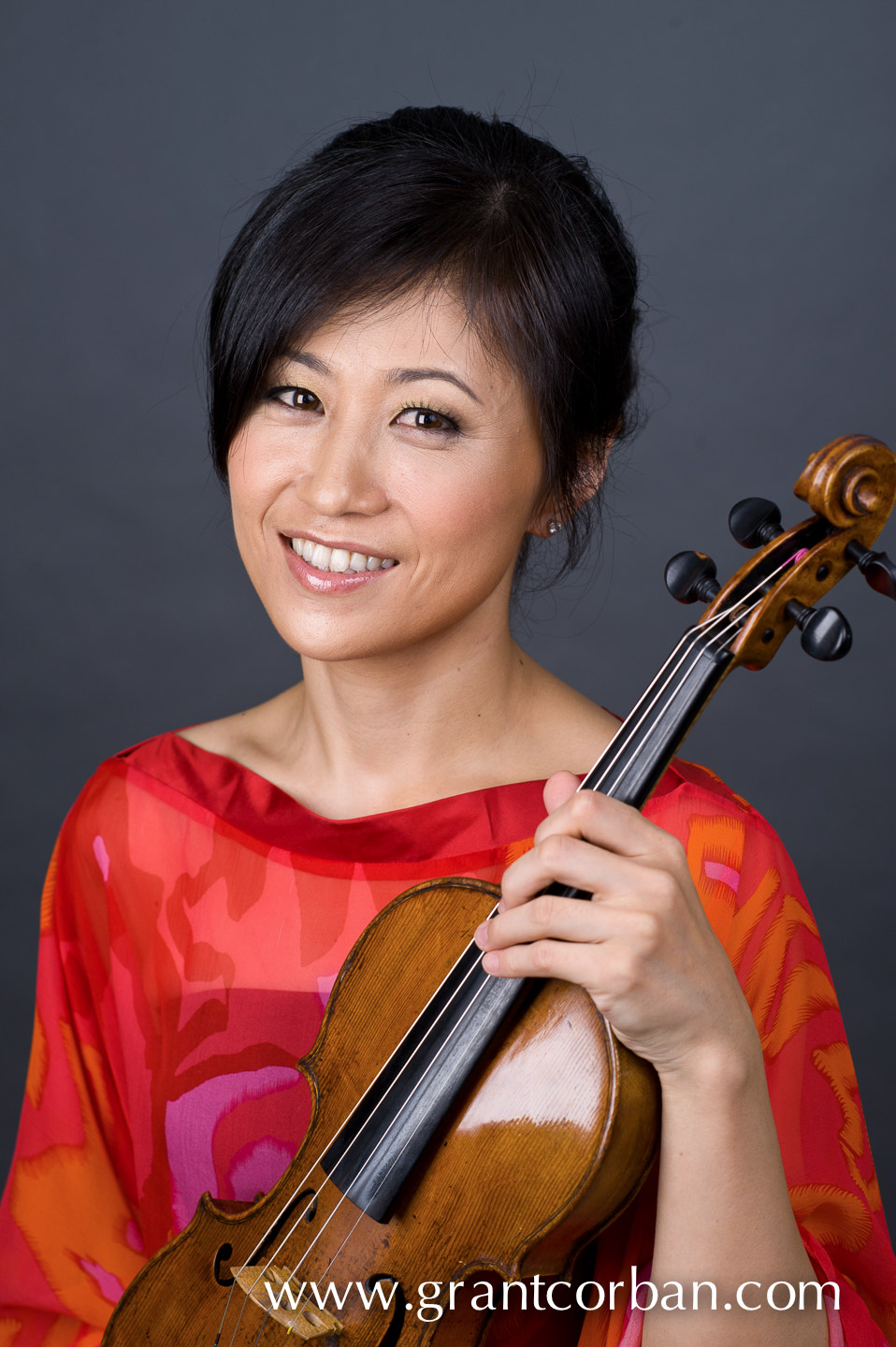 testore violin yuko kawami musician photography philharmonic