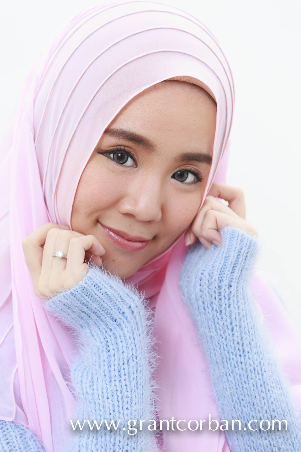 felixia yeap model shoot in hijab