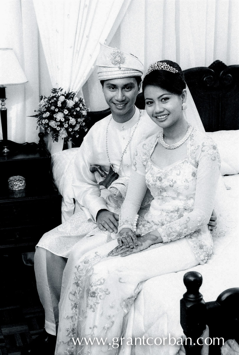 traditional malay wedding using black and white film in Kuala lumpur