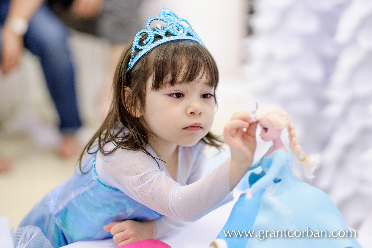 Frozen themed childrens birthday party