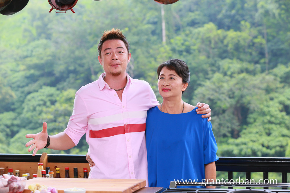 family kitchen sherson lian asian food channel TV set