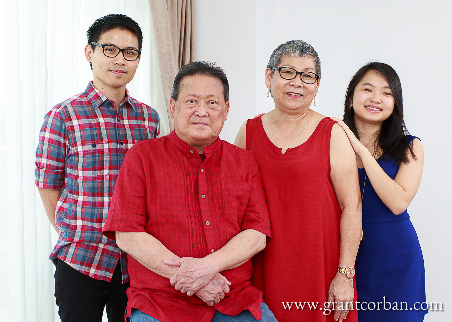 chinese new year reunion dinner family studio photographer in petaling jaya