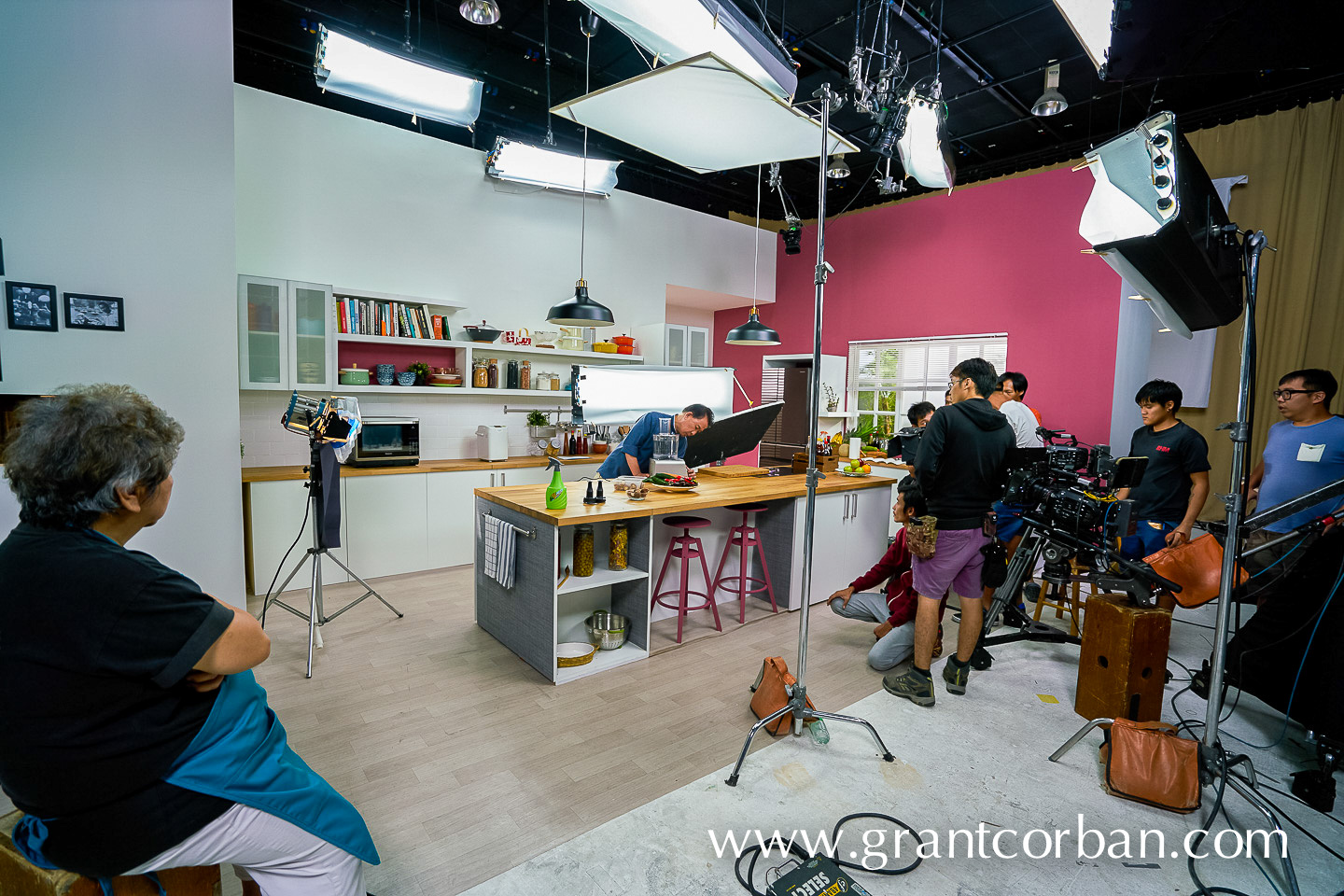 behind the scenes tv show crew